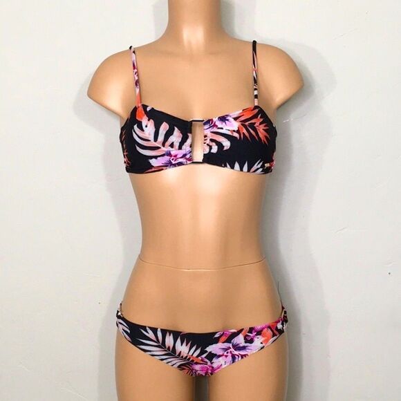New. Volcom fern and Lilly bikini. - Picture 2 of 9